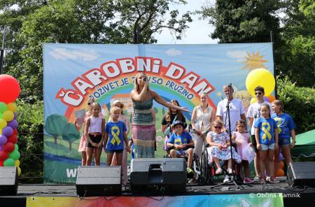 Praznični, 15. Čarobni dan z dobrodelno humanitarno noto (34)